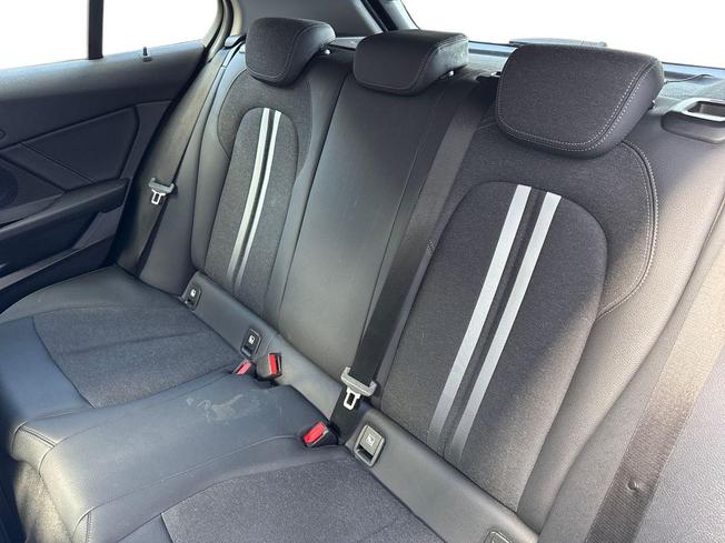 BMW 1 Series Photo 9