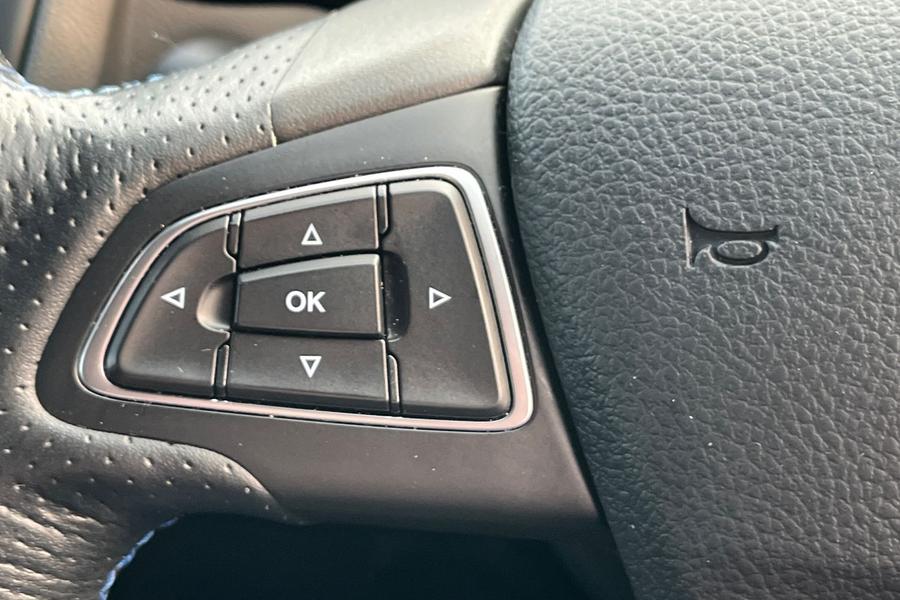 Ford FOCUS RS Photo autoimg-9e01e3d96d103ceb254b78b9a0ea20190524379c.jpg