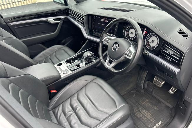 VOLKSWAGEN Touareg Photo 52