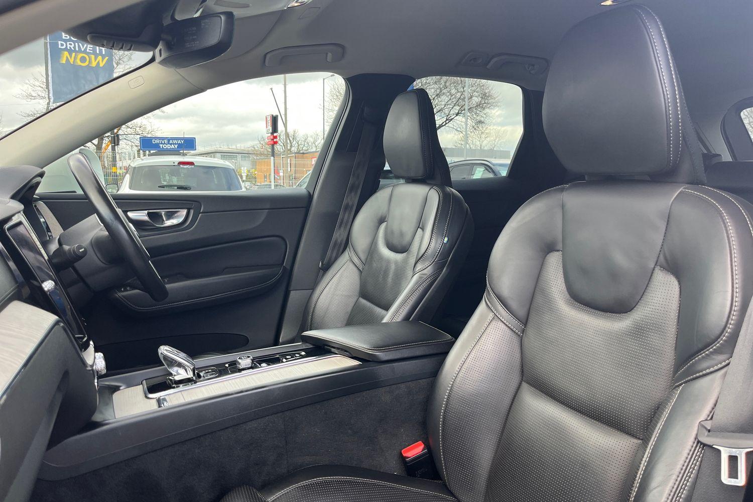 Volvo XC60 Photo 18