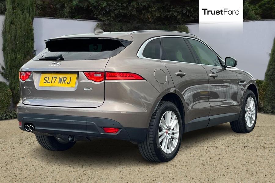 Jaguar F-PACE Photo autoimg-9e0b17e0e9c87a838306dffe0513c9caecd9a087.jpg