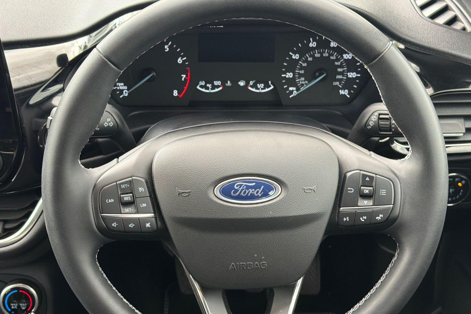 Ford FIESTA Photo 11