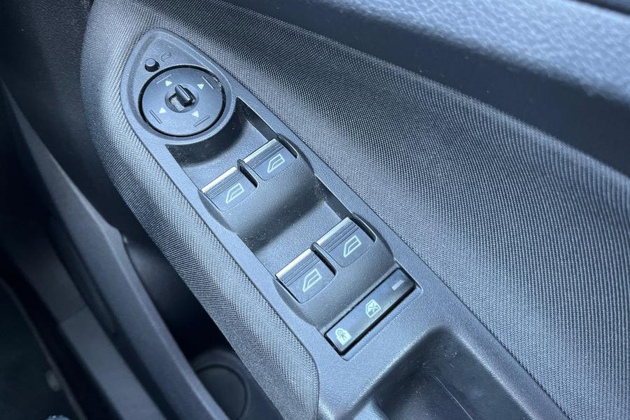 Ford GRAND C-MAX Photo autoimg-9e1205f31165be565c584a3c37626165d30da8ac.jpg