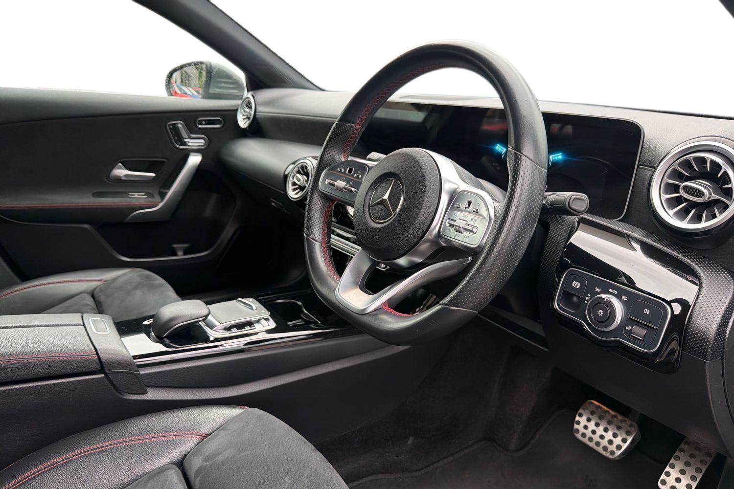 Mercedes-Benz A CLASS Photo 8