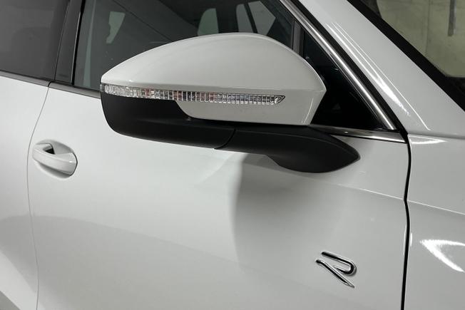 VOLKSWAGEN Tiguan Photo 20