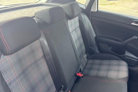 Volkswagen Polo Photo autoimg-9e1bbc90a83aaba04a39b39c5e4be2406079762f.jpg