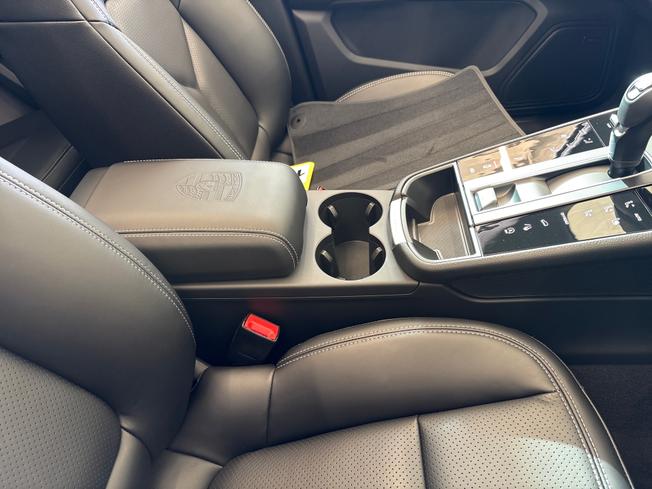 PORSCHE Macan Photo 27