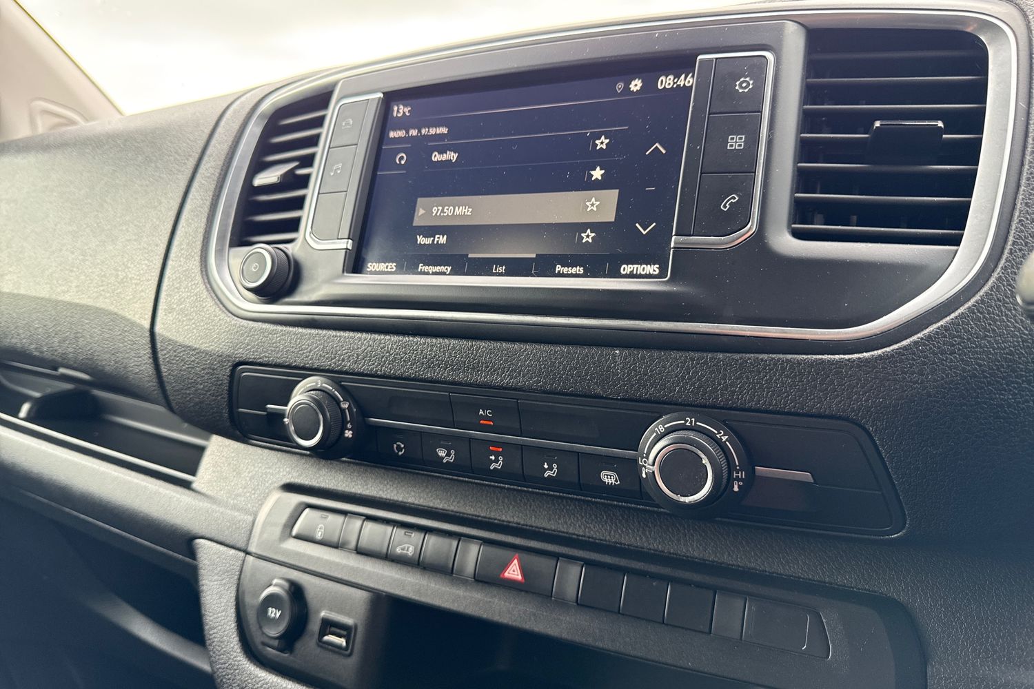 Vauxhall VIVARO Photo 40