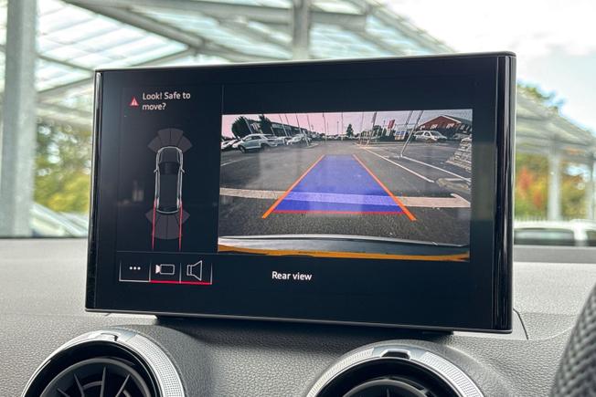 AUDI Q2 Photo 23
