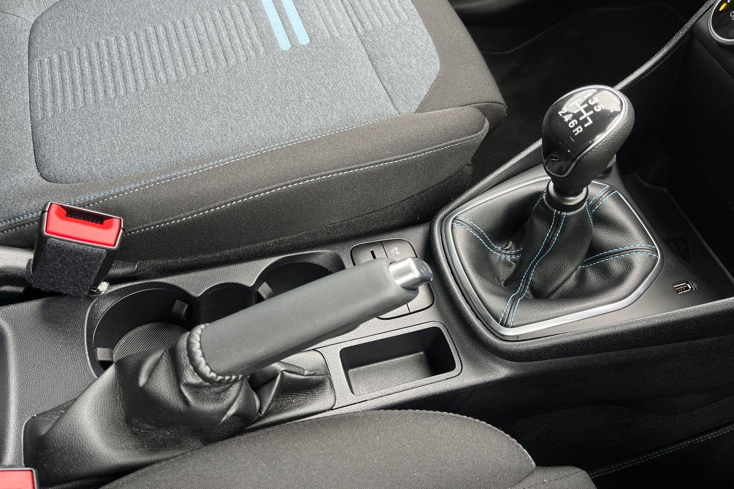 Ford FIESTA Photo 36