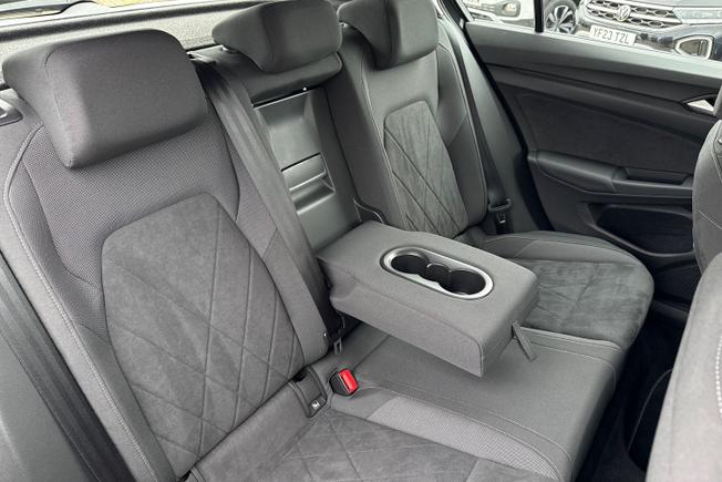 Volkswagen Golf Photo 35
