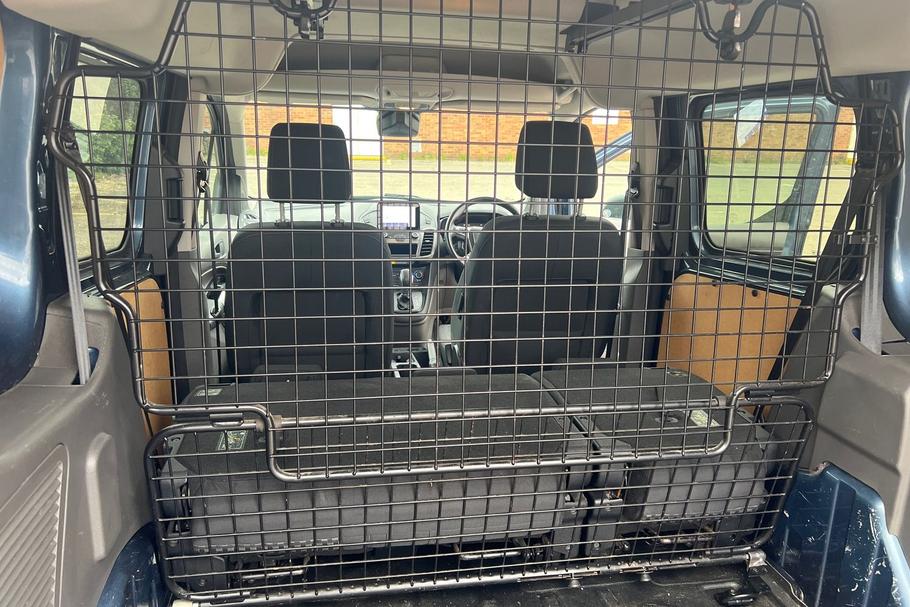 Used FORD TRANSIT CONNECT HR19NKT 34