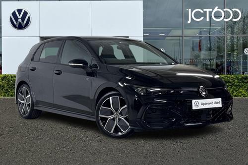 Volkswagen Golf Black Edition 1.5 eTSI MHEV 150 PS 7-Speed DSG 5 Door