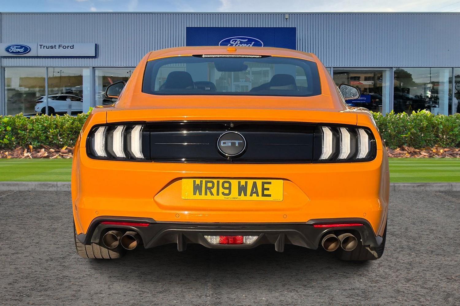 Ford MUSTANG Photo 6