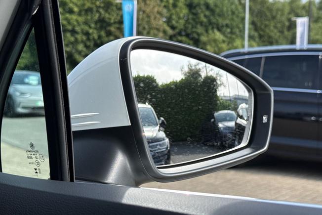 VOLKSWAGEN Tiguan Photo 33