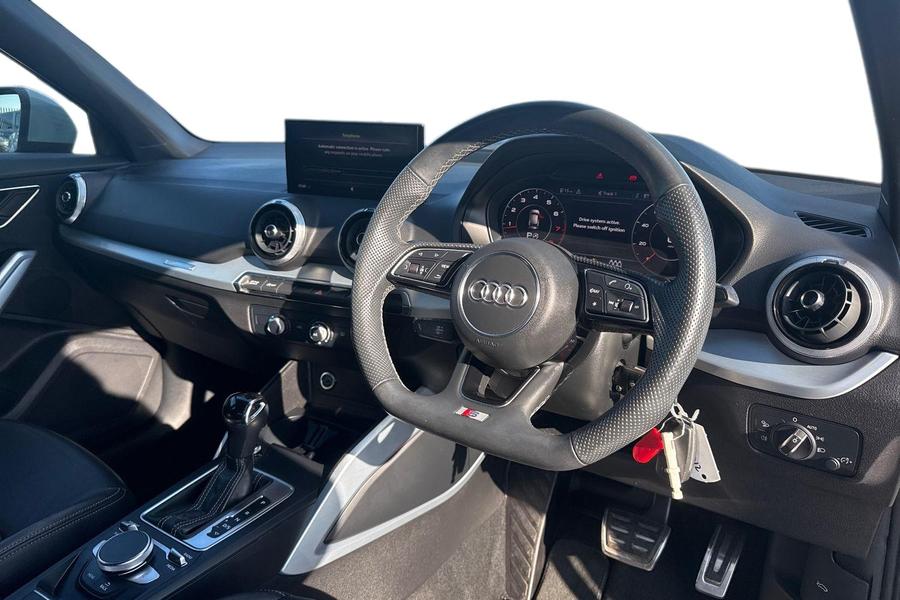 Audi Q2 Photo autoimg-9e42bb6a5bf6f1c02ae29ddee6fb9d6abab13ca4.jpg