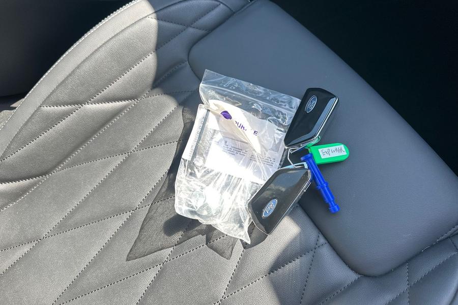 Ford EXPLORER Photo autoimg-9e4d2c7f5502e76f562d3a5d0acce498c4927730.jpg