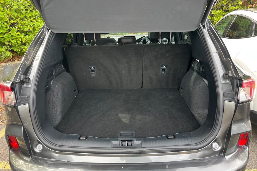 Ford Kuga Photo autoimg-9e5178aea23eaf932e64e959128db82e82f82582.jpg