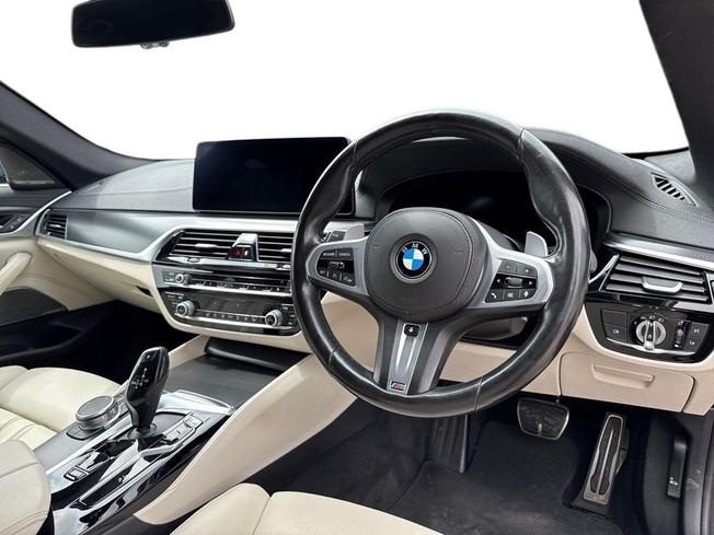 BMW 5 Series Photo 6
