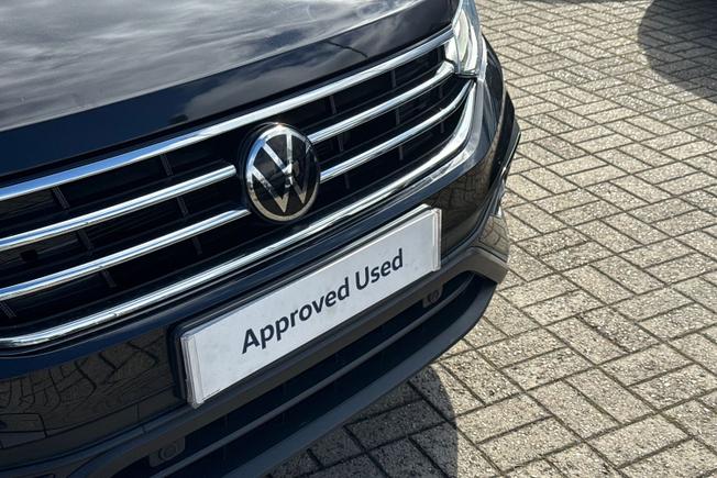 VOLKSWAGEN Tiguan Allspace Photo 21