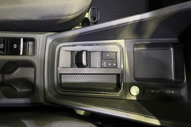 VOLKSWAGEN Caddy Photo 22