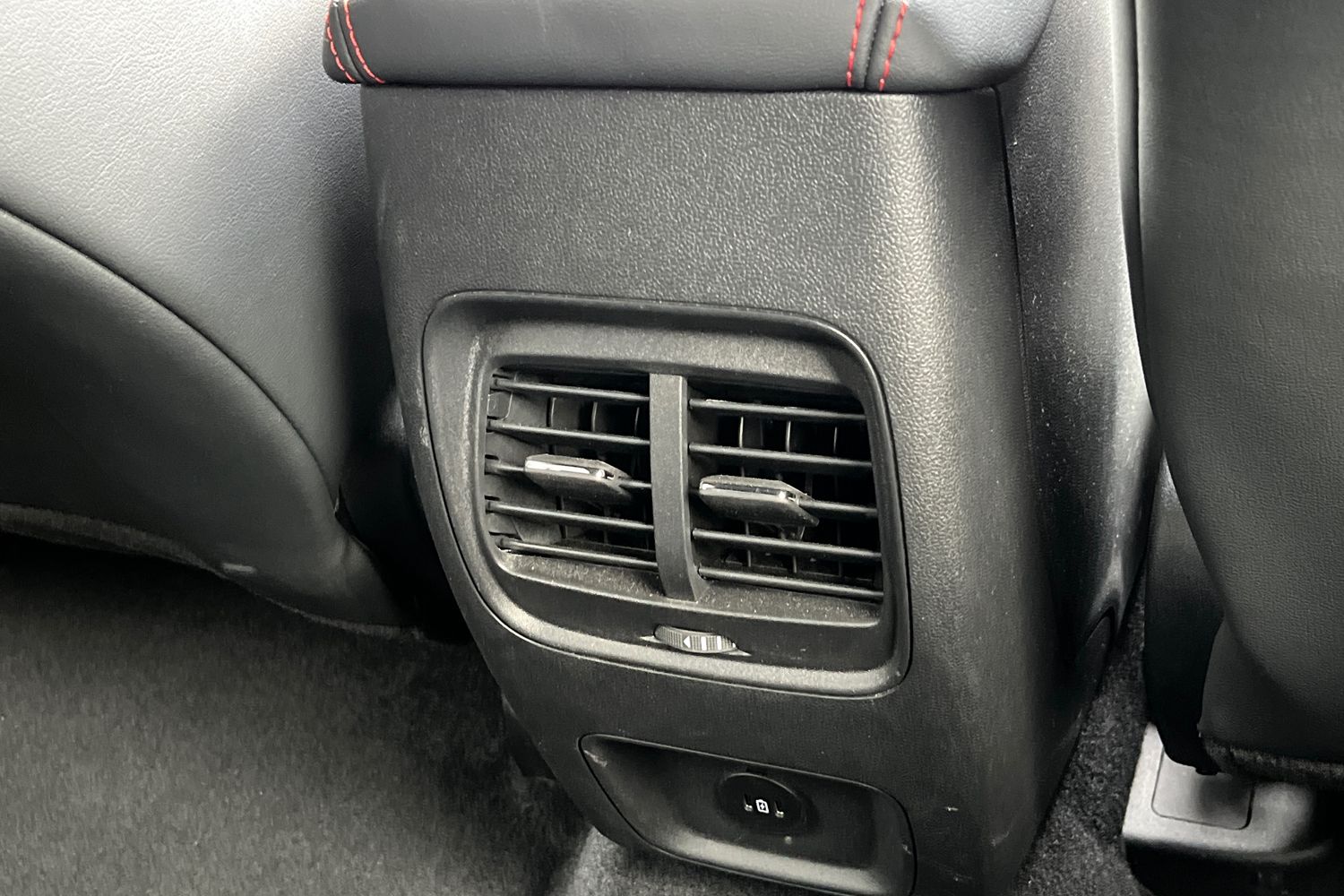 Ford KUGA Photo 36