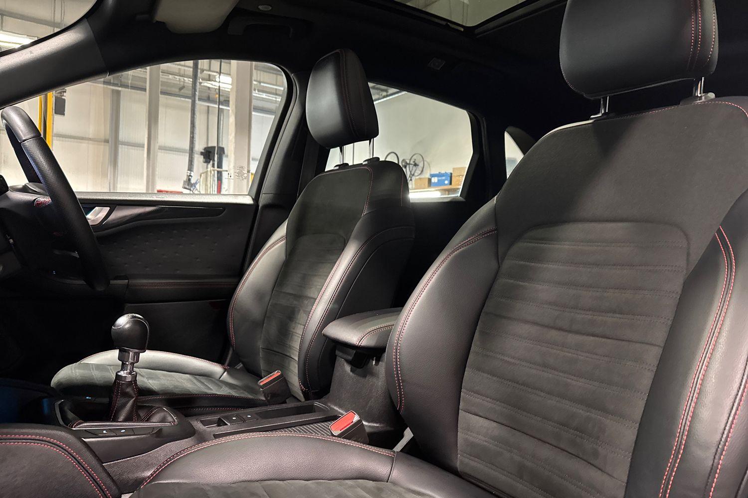 Ford KUGA Photo 18