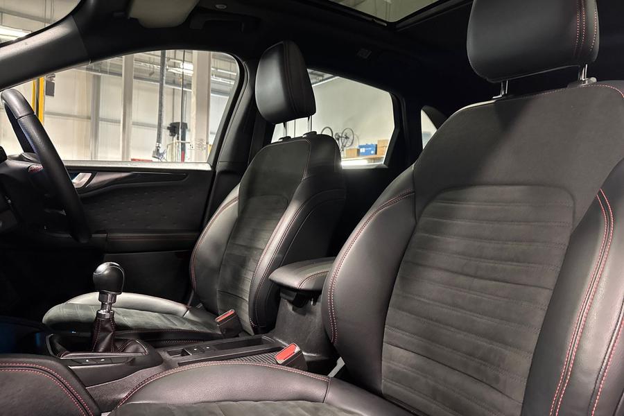 Ford KUGA Photo autoimg-9e5c5be901afefbbbbbf56710cb08d631afe7922.jpg