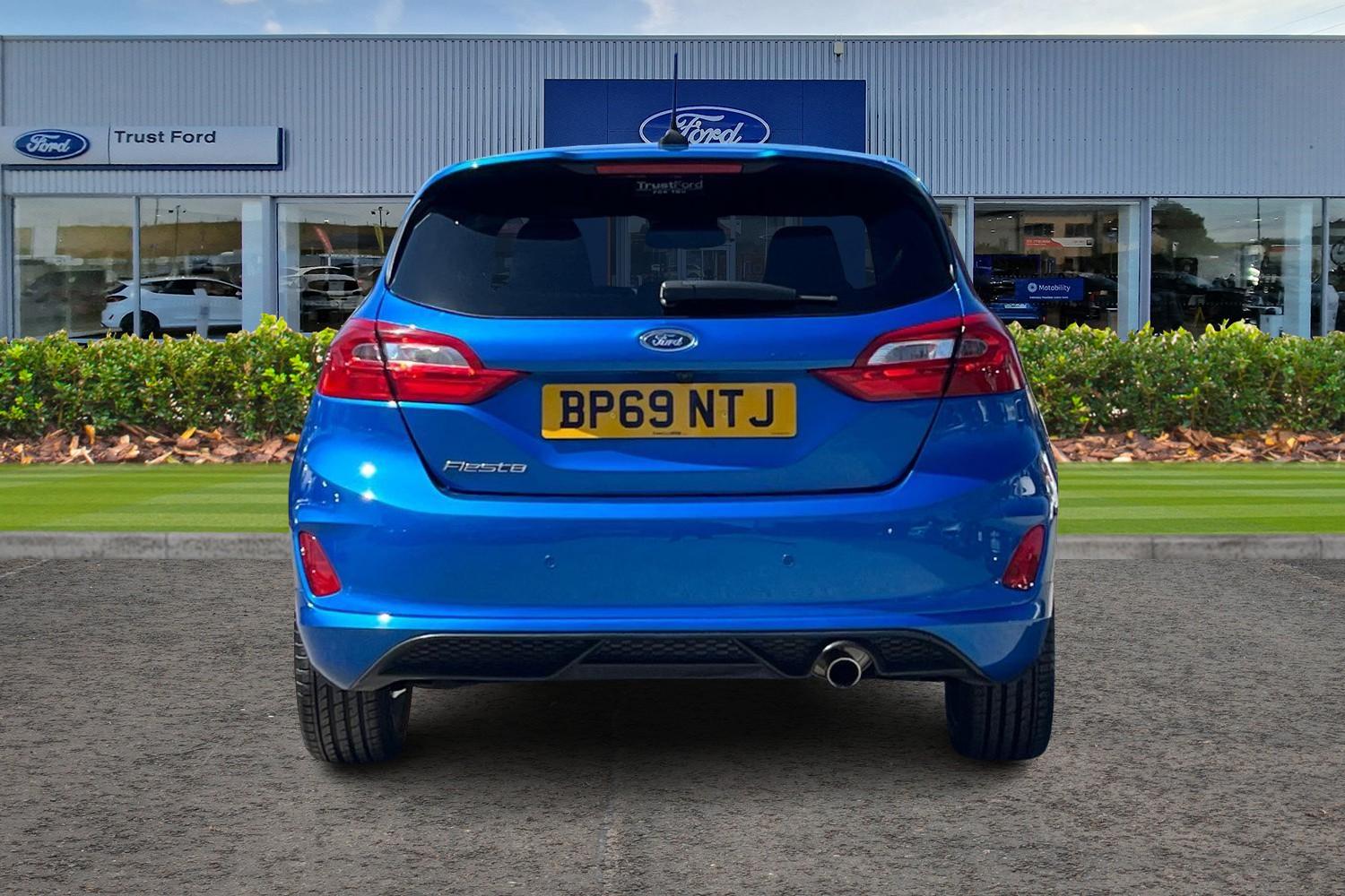 Ford FIESTA Photo 6