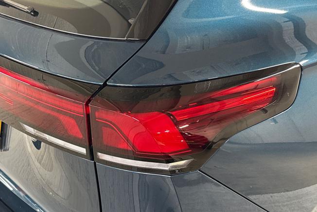 VOLKSWAGEN Tiguan Photo 18