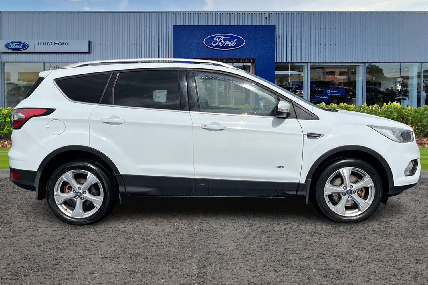 Ford Kuga Photo 2