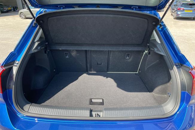 VOLKSWAGEN T-Roc Photo 12