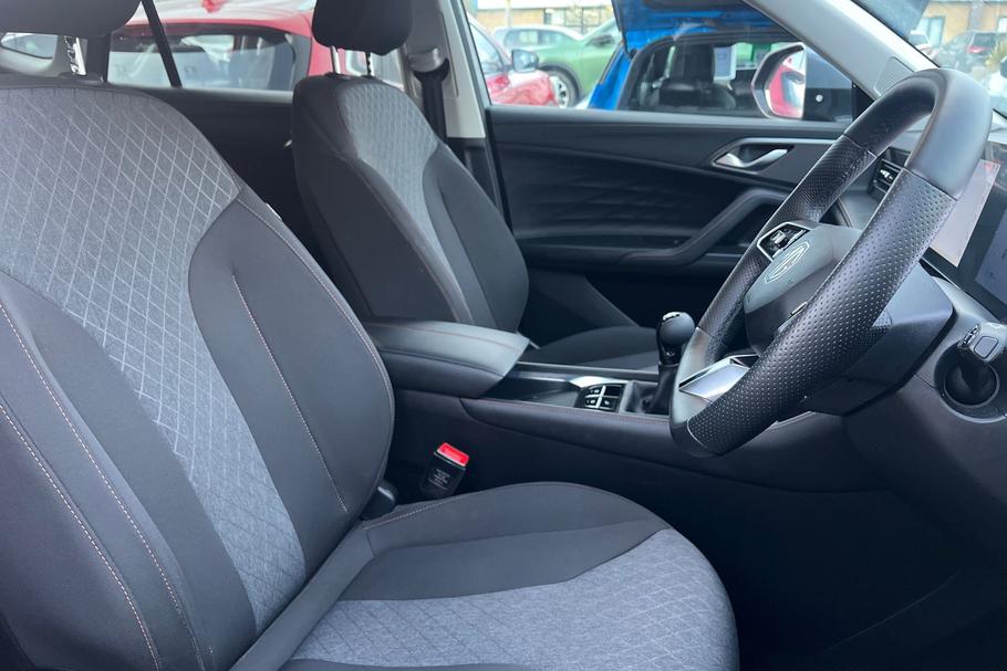 Used MG Motor UK HS GJ25NLR 17