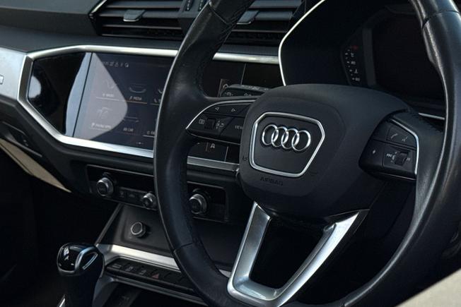 AUDI Q3 Photo 39