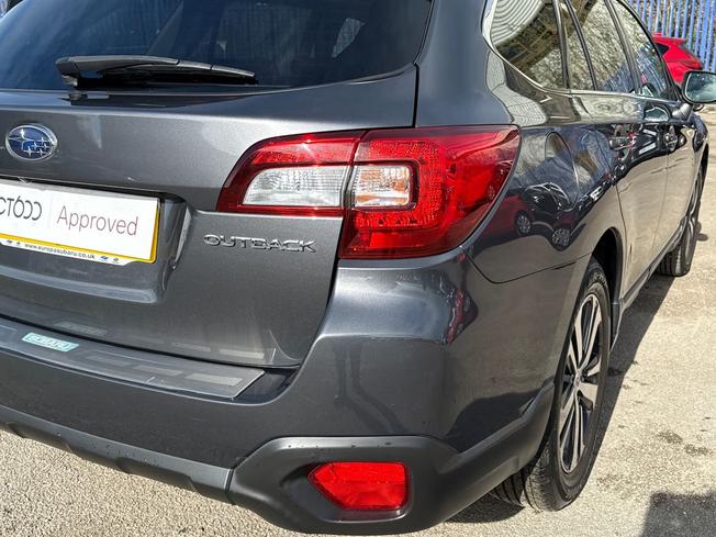 SUBARU Outback Photo 18