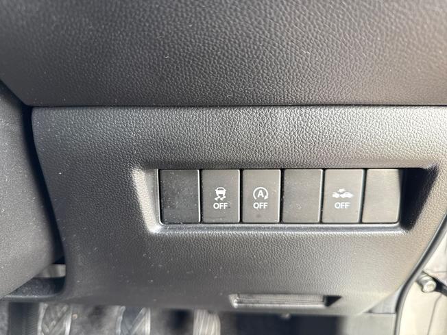 SUZUKI Swift Photo 27