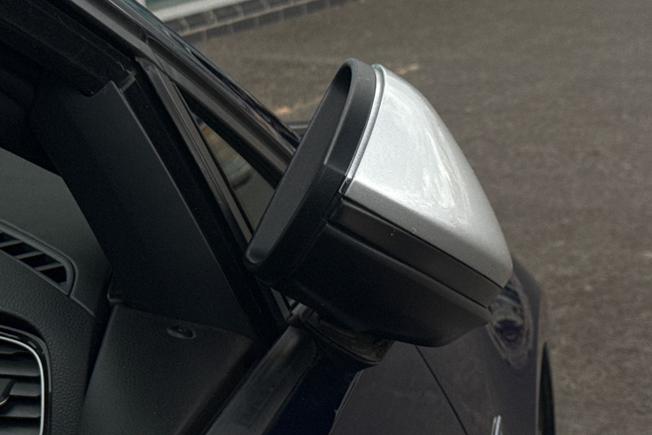 Volkswagen Golf Photo 45