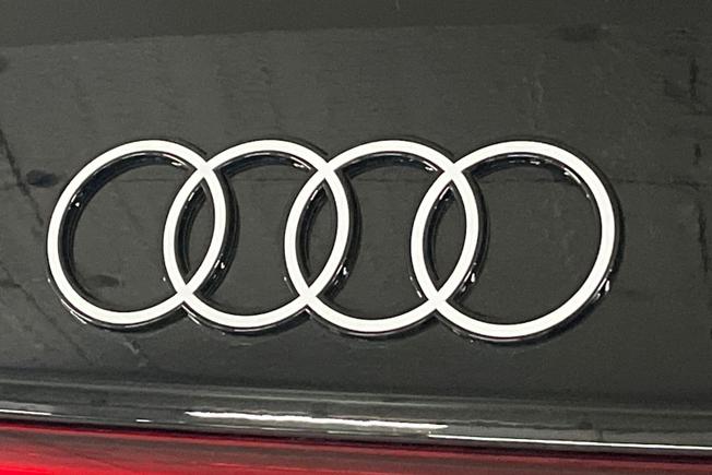 AUDI Q6 E-Tron Photo 34