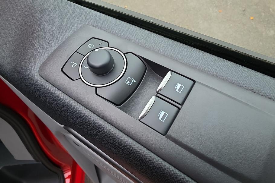 Used Ford TOURNEO CUSTOM 18