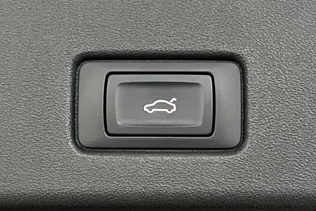 AUDI Q4 e-tron Photo 31