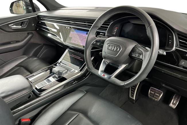 AUDI Q7 Photo 6