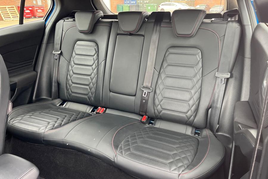 Ford Focus Photo autoimg-9e707223d5d59067ea41e974f80038c6b2daf31f.jpg