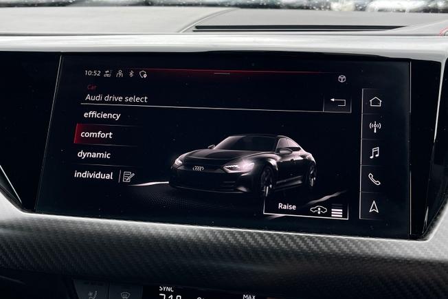 AUDI Rs E-Tron Gt Photo 33