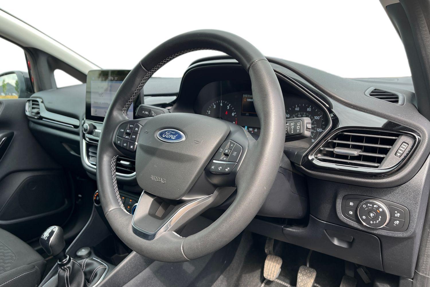 Ford Fiesta Photo 8