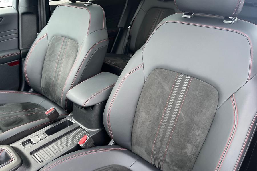 Ford KUGA Photo autoimg-9e78409b2de2e83877fca8b266f3acbf7ba3d2f0.jpg