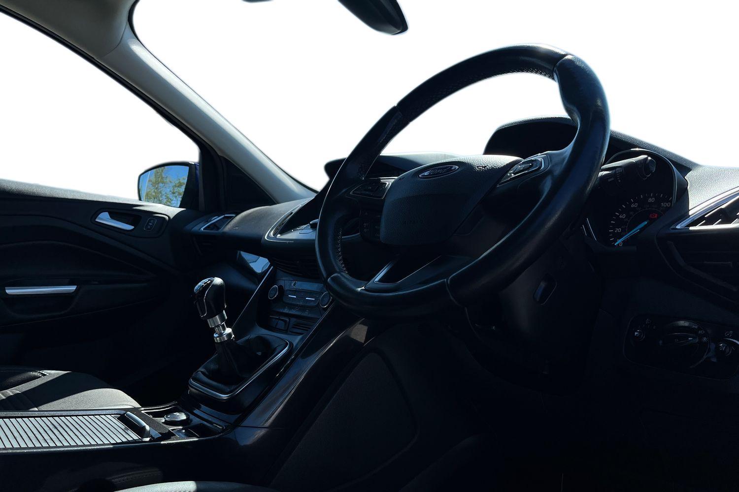 Ford KUGA Photo 8