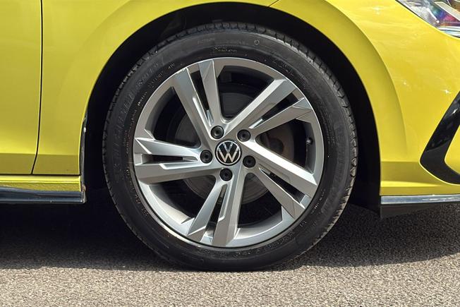 VOLKSWAGEN Golf Photo 5