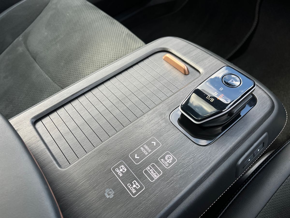 Nissan ARIYA Photo 13