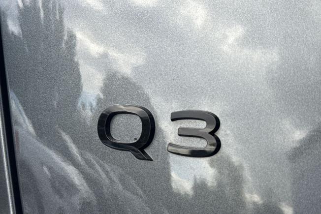 AUDI Q3 Photo 27