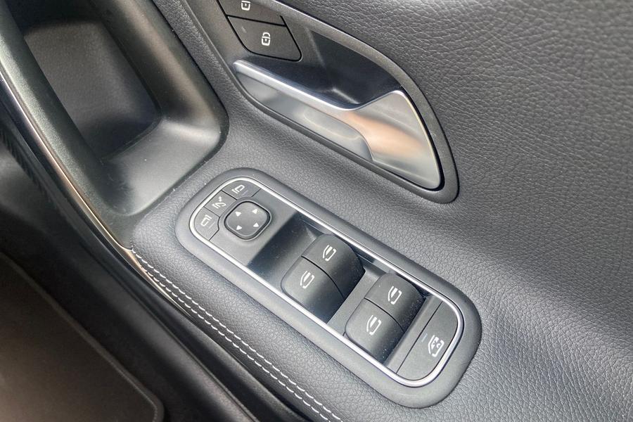 Mercedes-Benz A CLASS Photo autoimg-9e8bd553a8bf72b36b70b959b9fb12a685752b7f.jpg
